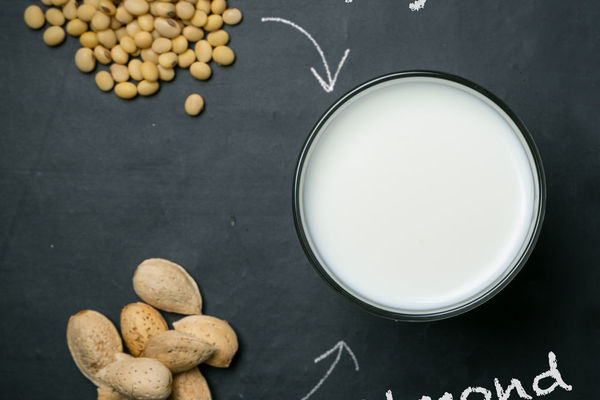 Almond Milk or Soy Milk—Which is the Healthier Alternative?